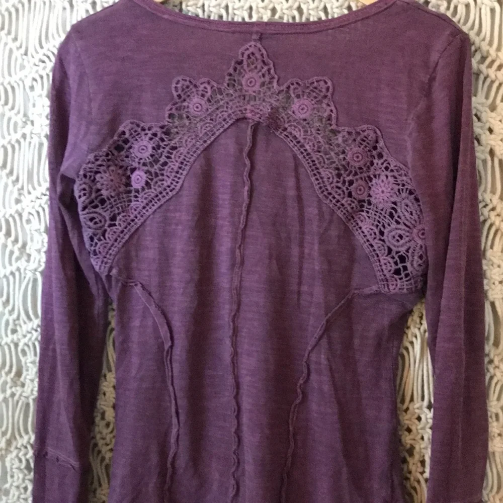 Free People 🌺purple long sleeve scoop neck fitted blouse XS